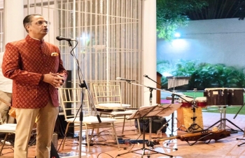 As part of AKAM, a cultural event was organized in Caracas which was attended by diplomatic corps along with friends from Venezuela. Amb. Abhishek Singh spoke about the various activities of the Embassy under AKAM